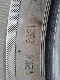 Zimní pneu 215/55 R17 - 4
