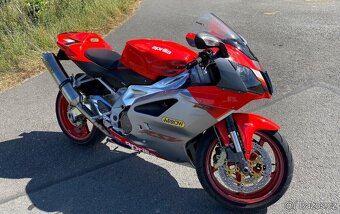 Aprilia RSV 1000 R - 4