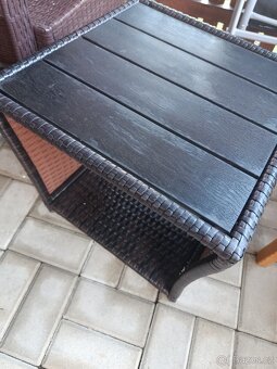 Zahradní stolek z umělého ratanu - 4