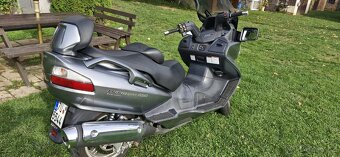 Suzuki Burgman 650 Executive - 4