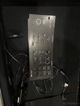 Roland Fa-8 s pevným kufrem - 4