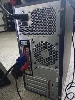 Počítač + monitor Benq 20". - 4