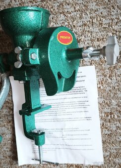 Mlýnek na obilí - Predátor BX 09 - NOVÝ - 4