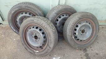 Letní kola Renault 165/65R15 6 a 5 mm. - 4