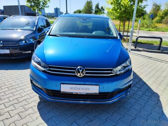 TOP NABÍDKA: skoro nový VW TOURAN - 4