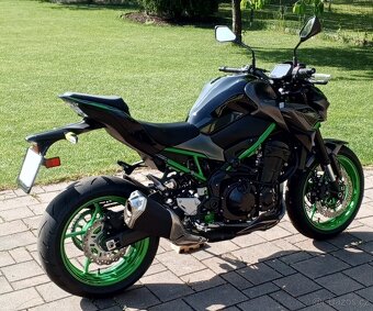 KAWASAKI Z900 - 4