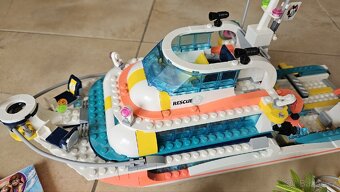 Člun LEGO Friends 41381 pro záchranné operace - 4