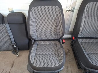 Prodám interiér - sedačky na ŠKODA FABIA II FL hatchback - 4