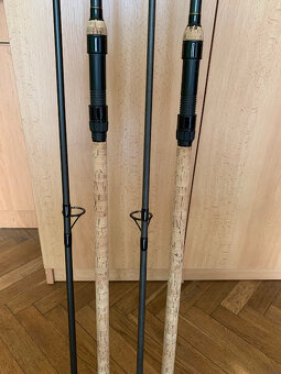 Zánovní LK Baits Hunter Cork 3,6m 3,lb.Cena za dva kusy. - 4