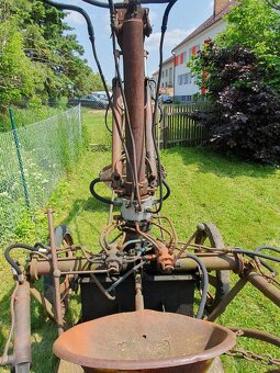Nakladač za traktor - 4