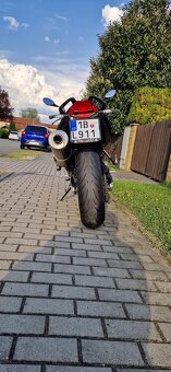 F800R - 4