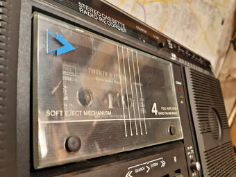Radiomagnetofon RFT SKR720 z roku 1988 - 4