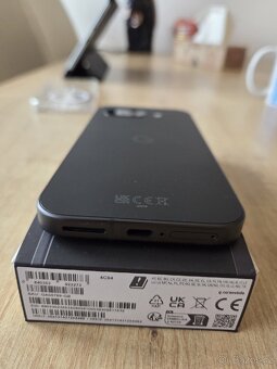 Google Pixel 9a 5G 8 GB / 128 GB černý - 4