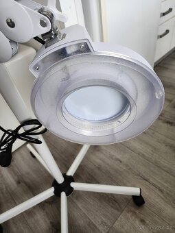 LED zvětšovací lampa se stojanem – 8×, 24 W (zánovní) - 4