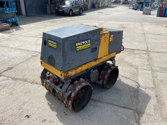 Ježkový válec Bomag BMP 851 včetně ovladače - 4