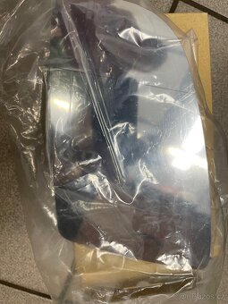 Levé zpětné zrcátko - 4