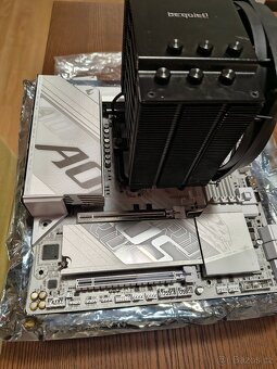 GIGABYTE B850M AORUS ELITE WIFI6E ICE, mATX, AM5 - 4