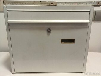 Lucerničky, kovové schránky, retro vláček na setrvačník - 4