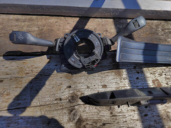 BMW E46,combi, sedan, zadní madlo kufru+světýlka - 4