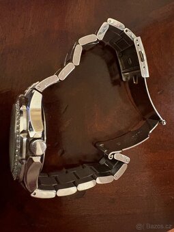 Prodej nových dámských hodinek Guess - 4