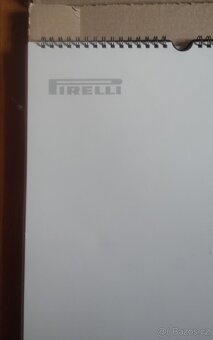 Kalendář Pirelli 2004 - 4