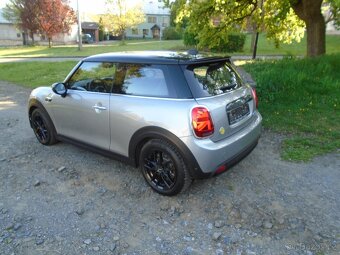 Mini Cooper S 135kw elektro,7900km,model 2024,529000kc - 4
