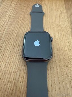 Apple Watch Series 9 nerezová černá ocel 45mm | SKVĚLÝ STAV - 4