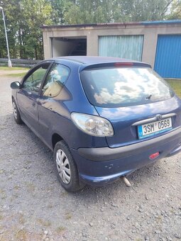 Peugeot 206 1.4 benzín - 4
