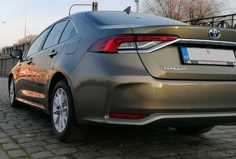 Toyota Corolla 1.8 Hybrid e-CVT benzin - 4