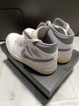 Jordan 4 Nike - 4