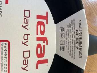 Nová pánev Tefal 28cm - 4