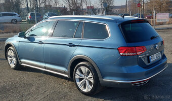 VW Passat Alltrack 2.0TDI  140Kw Combi DSG 12/2018 CZ Dph - 4