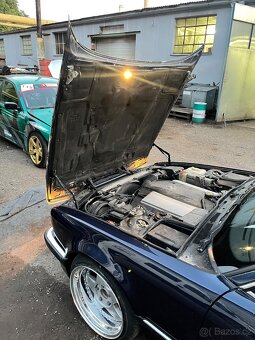 BMW E32 740iL, r. 1992 - 4