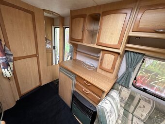 Karavan r.v.2002 - 4
