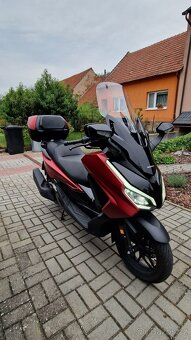 Honda Forza 125 - 4