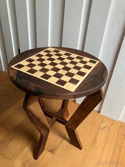 Šachový stolek z masivu - 4
