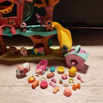 LPS sada stromový domeček spoustu zvířátek a doplňky - 4