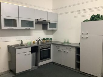 Moderní šedá kuchyně LUNARA - 4