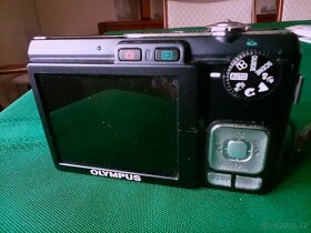 Digitální fotoaparát Olympus FE-240, - 4