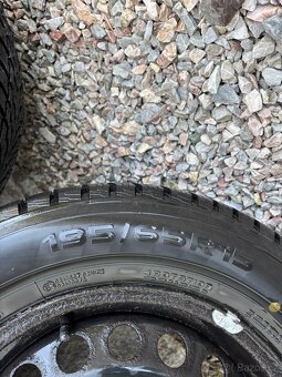 Prodám plechové disky R15 se zimní pneu Nokian - 4