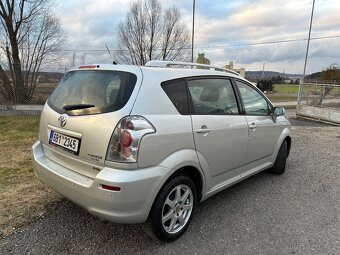 Toyota Corolla Verso 2.0D4D - 4