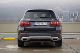 Mercedes-Benz GLC 300 e 4MATIC - TOP stav, možnosť SPLÁTOK - 4