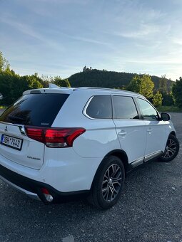 Mitsubishi Outlander 2.3 Di-d - 4