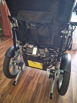 Invalidní elektrický vozík - 4