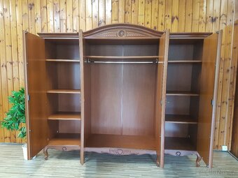 CHIPPENDALE LOŽNICE JAK NOVÁ VELMI DRAHÝ MODEL - 4