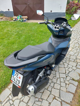 HONDA PCX 125 2023 ČR, najeto 4200km - 4