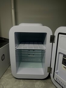 prodam zcela novou mini lednici. - 4