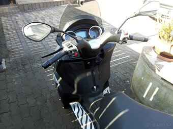 Piaggio MP3 300 sport - 4