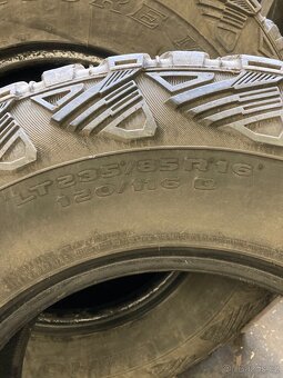 KUMHO ROAD VENTURE MT 235/85R16 - 4