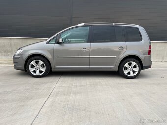 Volkswagen Touran 2.0 TDI 5MÍST DVĚ SADY KOL TAŽNÉ - 4